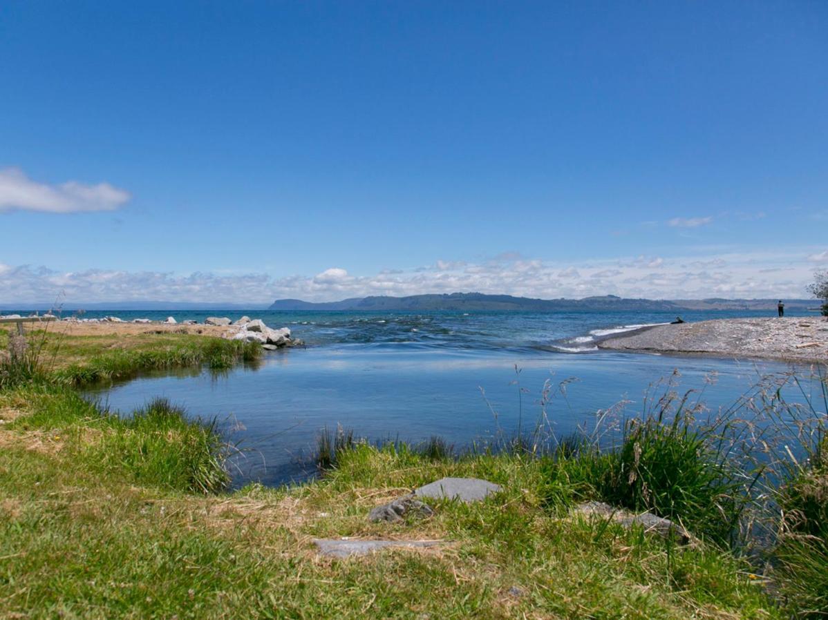 Bellbird Cottage - Lake Taupo Bach Waitahanui Exterior foto